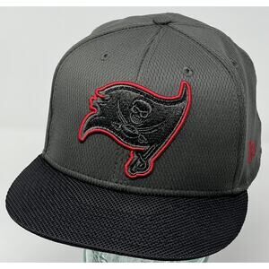 Tampa Bay Buccaneers Hat New Era Black Gray 9FIFTY Snapback Hat Adjustable Hat